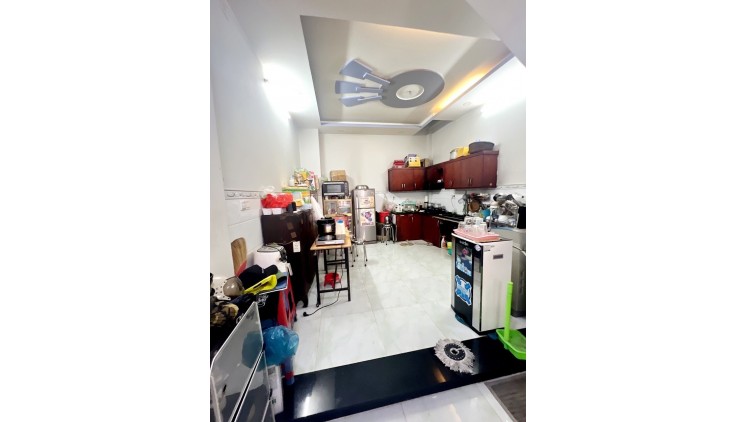 Bán Nhà Đường Lê Văn Chí, Thủ Đức -  3 Tầng, Đường Xe Tải tránh, Gần Trường ĐH SPKT - 3PN, Khu Dân Trí Cao